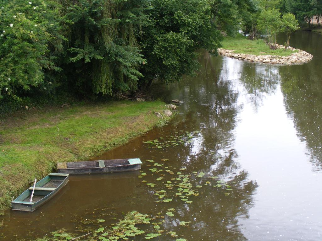 Gite De Puychevrier Villa Merigny Bagian luar foto